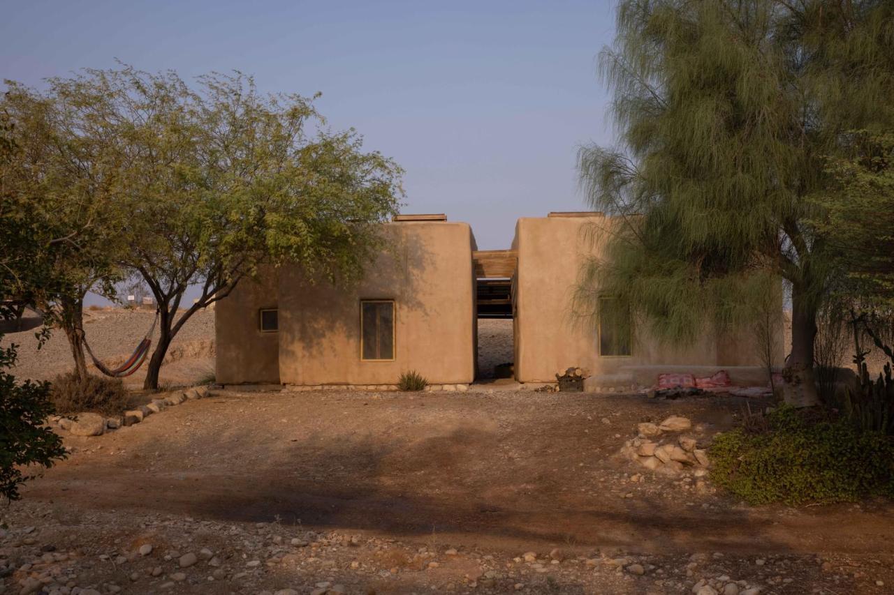 Desert Days Mud Cabin'S Resort Tzukim Luaran gambar